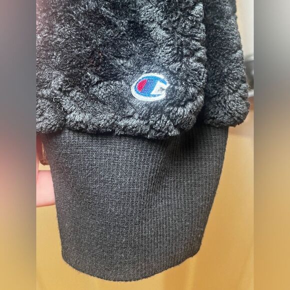 Champion Faux Fur Cozy Comfy Hoodie Size Medium Black - Picture 6 of 8